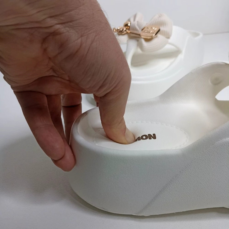 صندل انگشتی لژدار زنانه پاپا