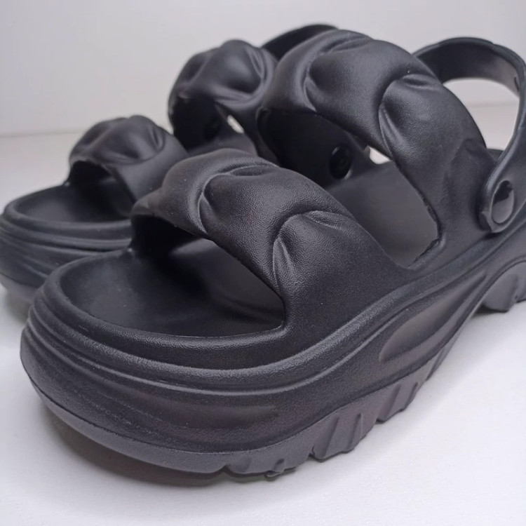 صندل رکابدار زنانه پاپا مدل لاله