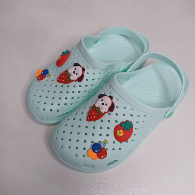 کراکس زنانه استیکردار برند آریافامیلی