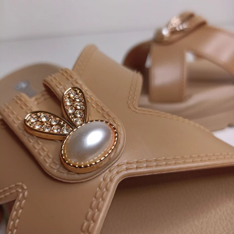 دمپایی لژدار زنانه هیون برند پاپا کد 1665