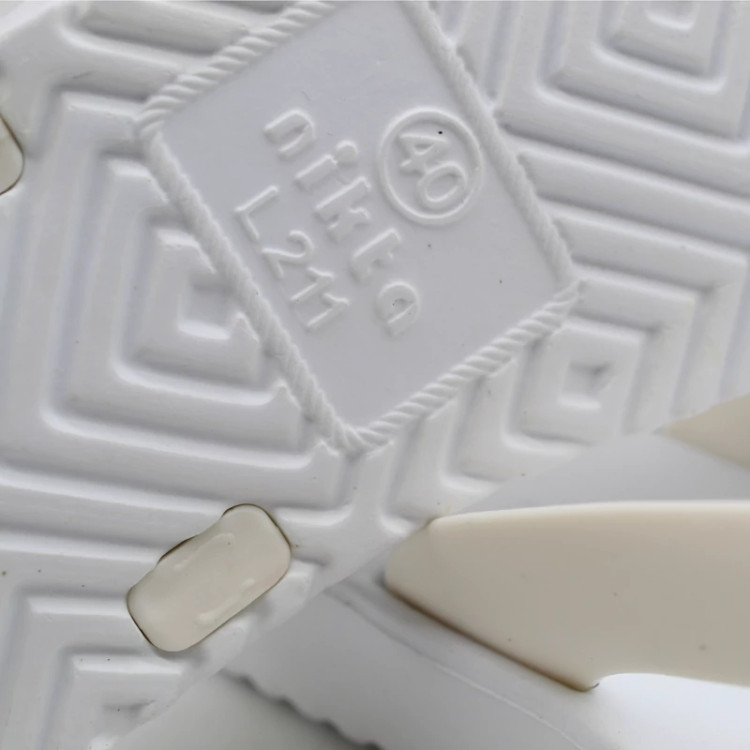 دمپایی انگشتی زنانه نیکتا مدل 211