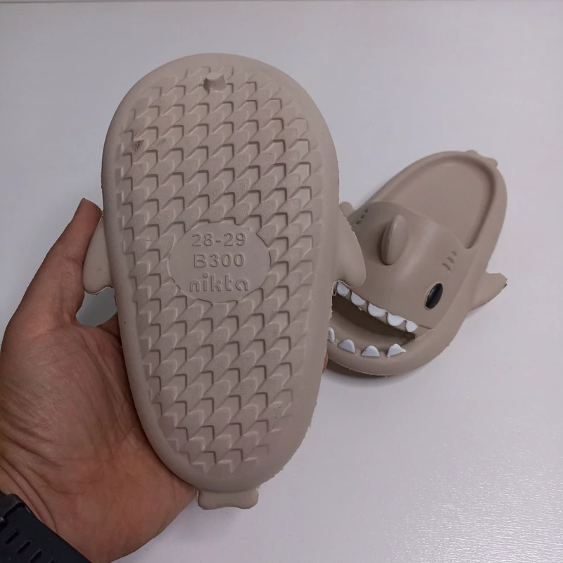 دمپایی بچگانه کوسه برند نیکتا