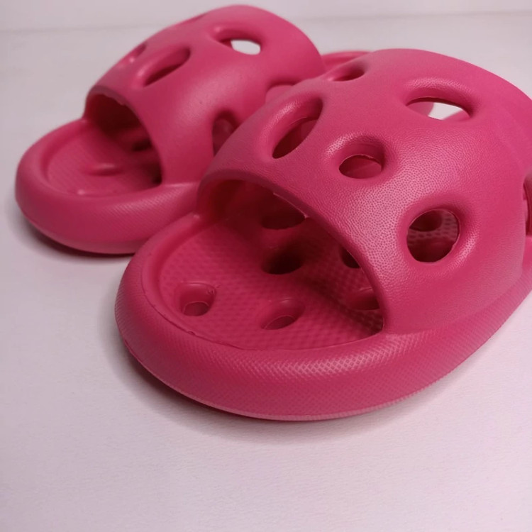 دمپایی حمام کف سوراخ زنانه مدل فانتا برند پایون