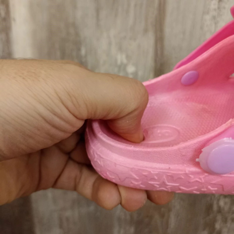 کراکس بچگانه نیکتا طرح داستان اسباب بازی