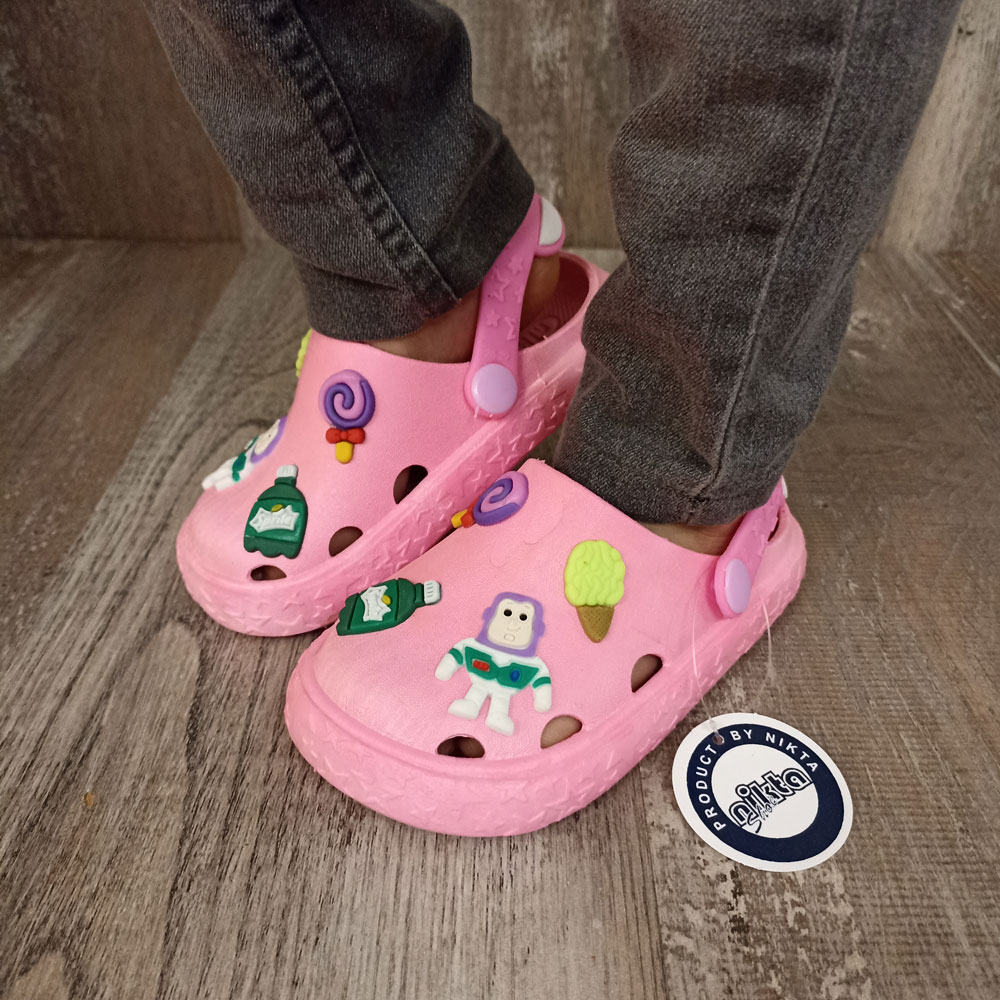 کراکس بچگانه نیکتا طرح داستان اسباب بازی