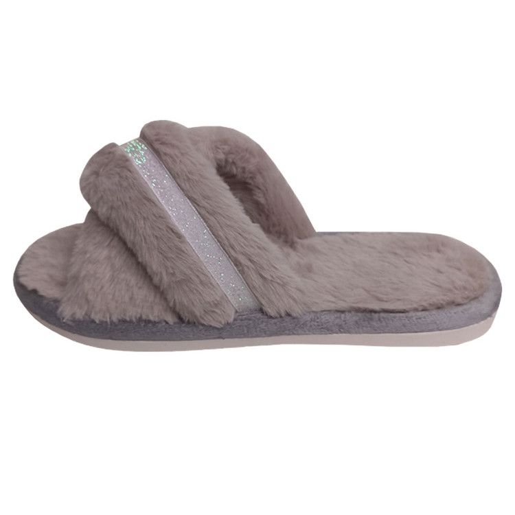 دمپایی روفرشی پولیشی زنانه پاپا مدل گیپور کد 1671