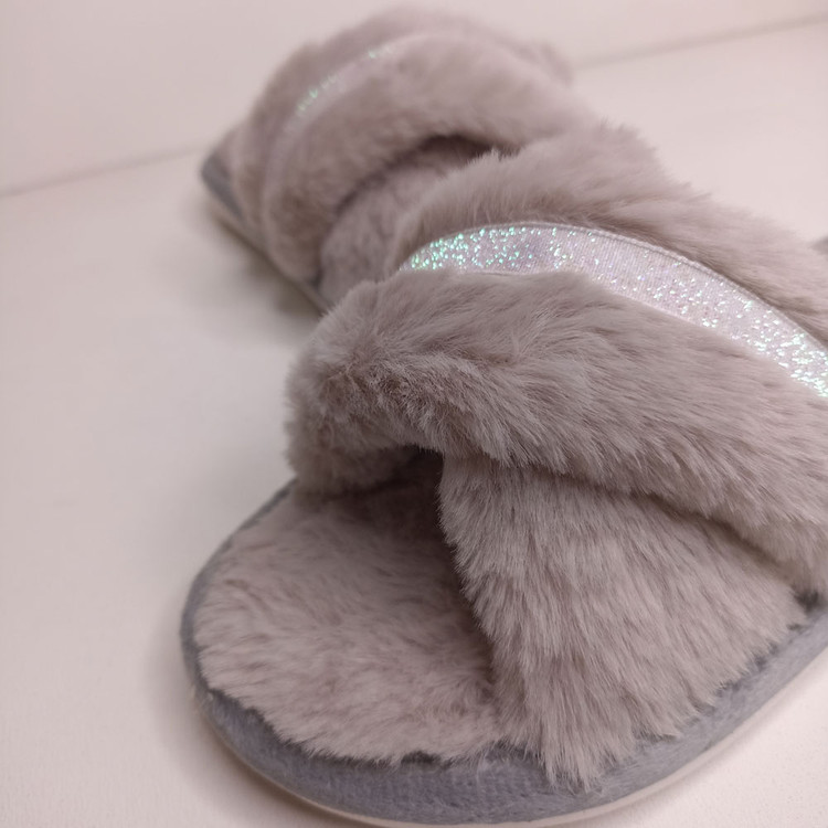 دمپایی روفرشی پولیشی زنانه پاپا مدل گیپور کد 1671