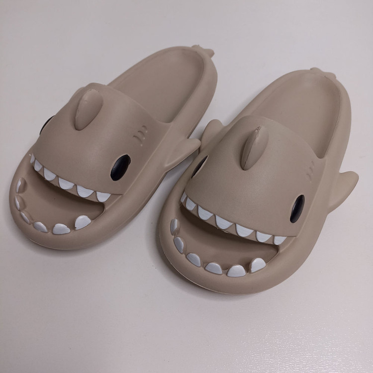 دمپایی زنانه نیکتا مدل کوسه ای کد 1602